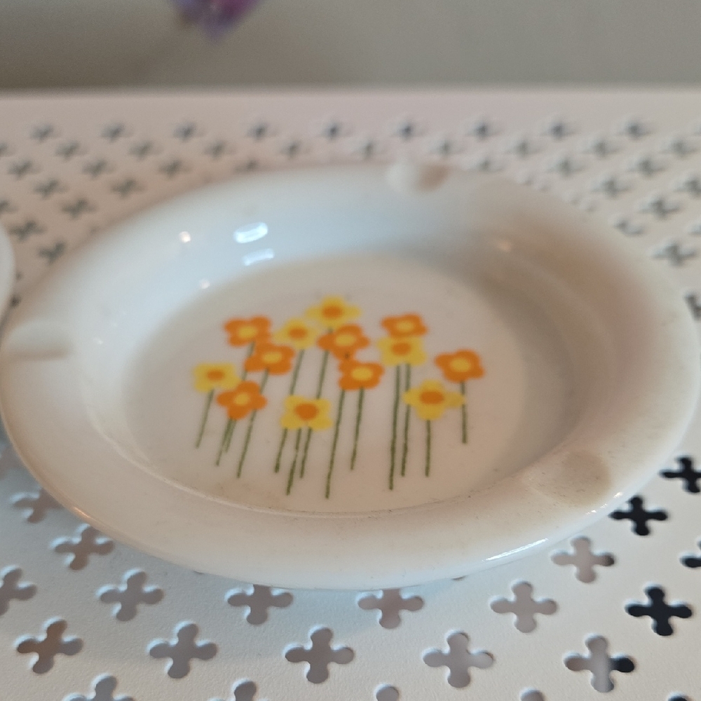Source Unknown Floral Accent Dish - White, Orange, Yellow
